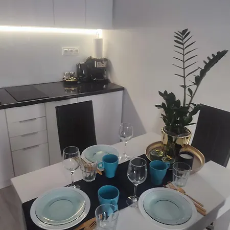 Lux W Centrum Konina * קונין